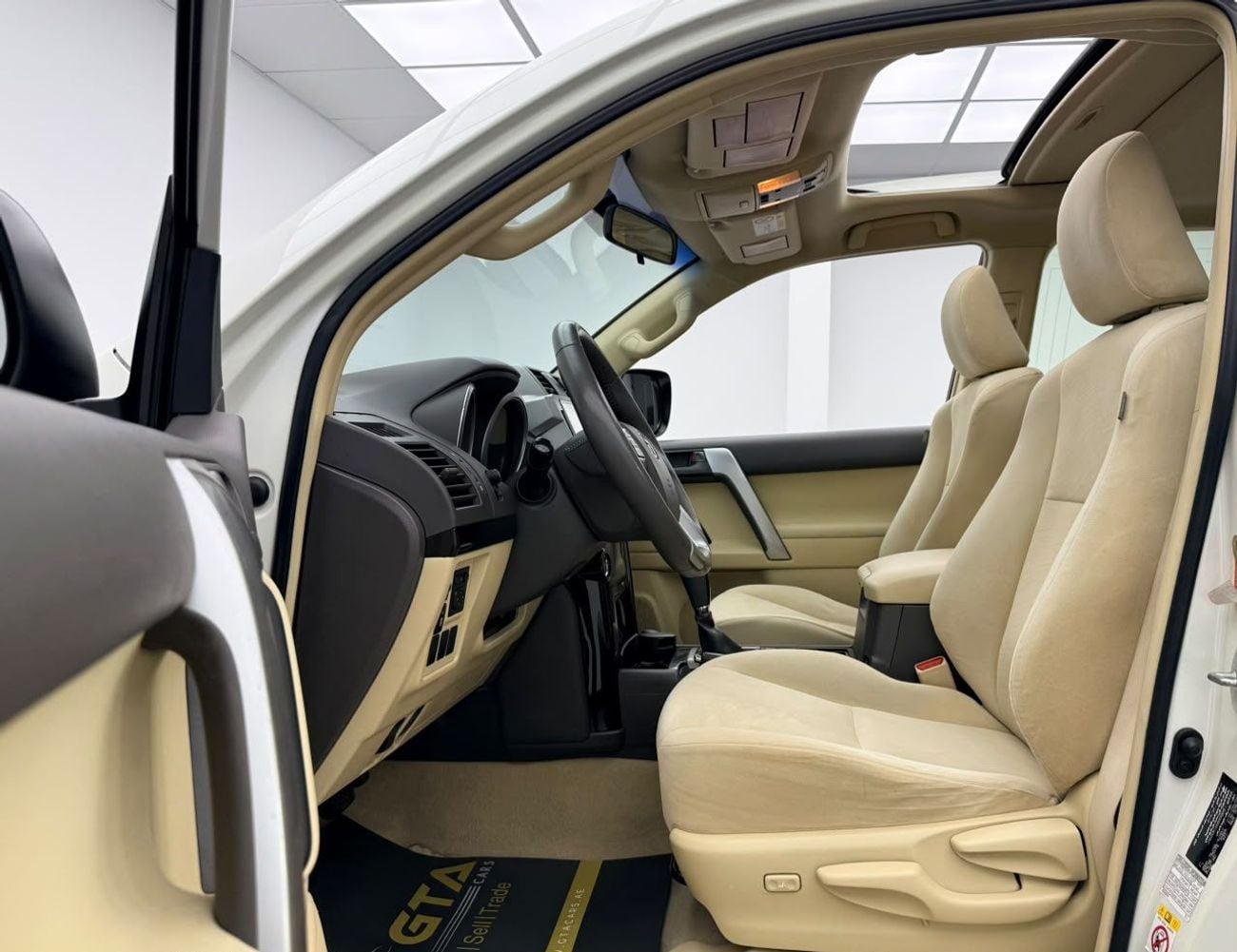 Toyota Prado GXR 2016 Toyota Prado GXR, Service History, Fully Loaded, Excellent Condition, GCC