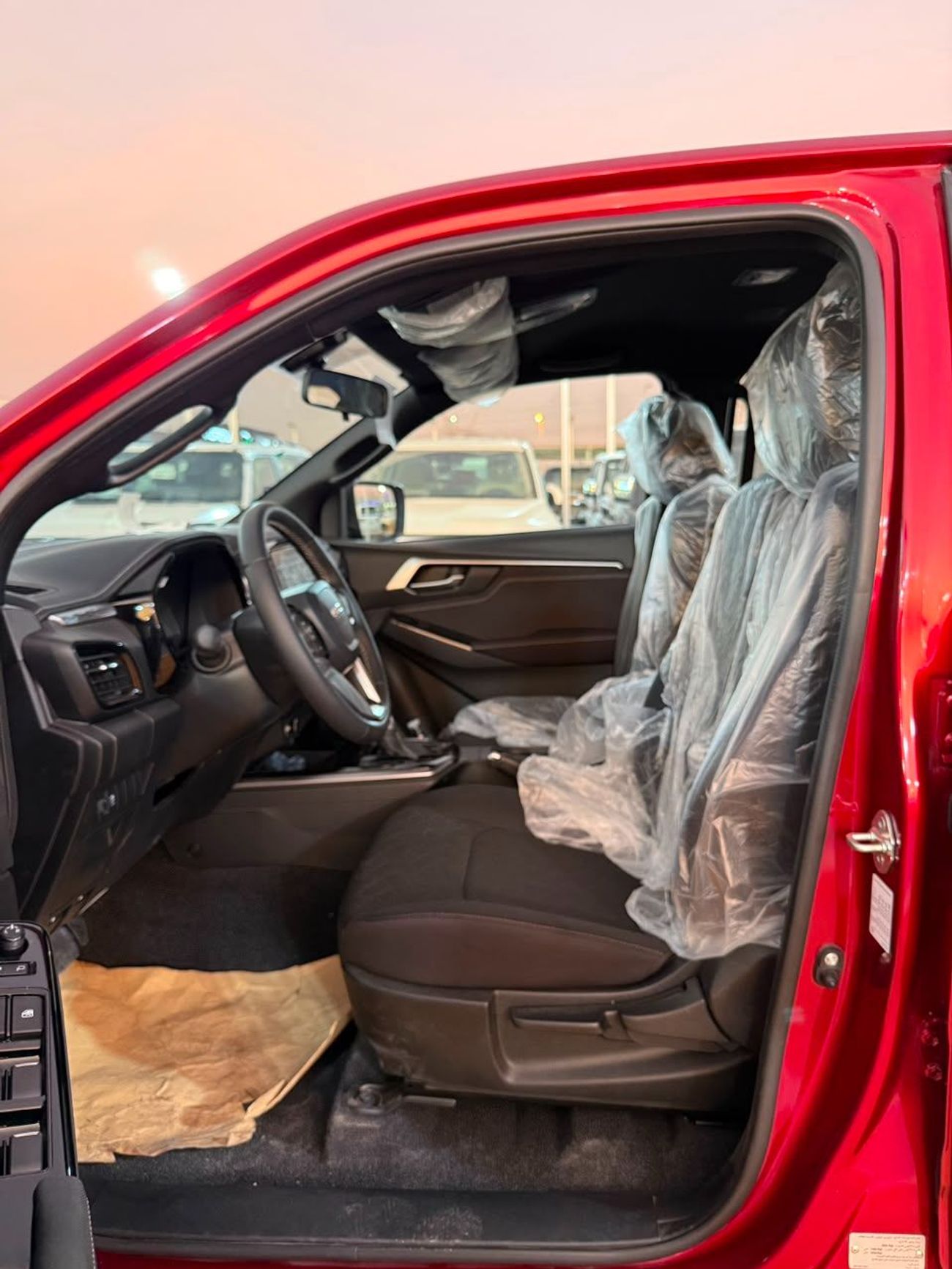 إيسوزو D ماكس ISUZU DMaX - 3.0L - CREW CaB - 4WD - LS - 2027 - RED