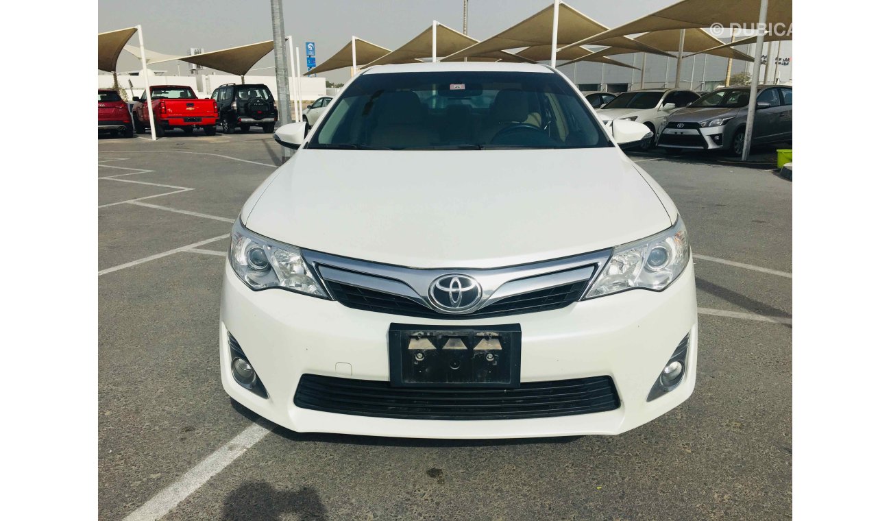 Toyota Camry سياره نظيفه جدا بدون حوادث بحاله ممتاذه صبغة وكاله تشييكات وكاله داخل الضمان