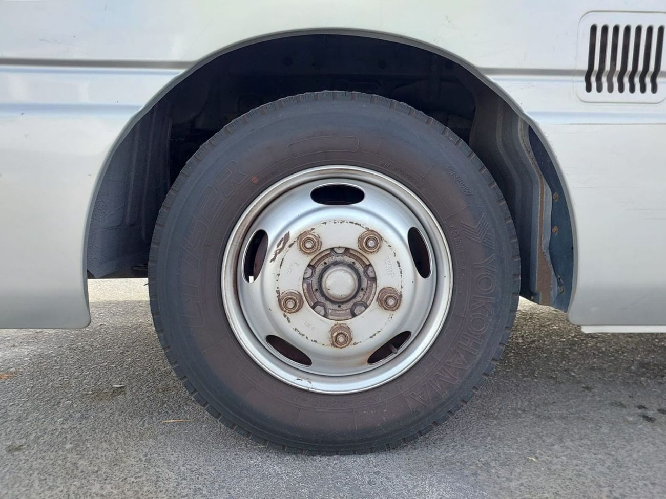 نيسان سيفيليان NISSAN CIVILIAN BUS RHD 2003 MODEL 4.1 L DIESEL AUTOMATIC(PM20603)