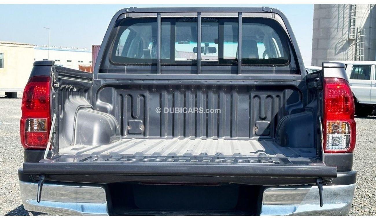 Toyota Hilux 2.4L DC 4WD MT(EXPORT ONLY)