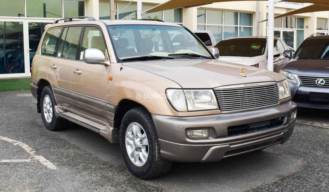 Toyota Land Cruiser GXR. V6