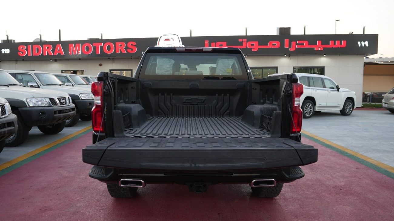 Chevrolet Silverado 2023 CHEVORLET SILVERADO Z71 5.3L V8 4WD PICK-UP 4doors