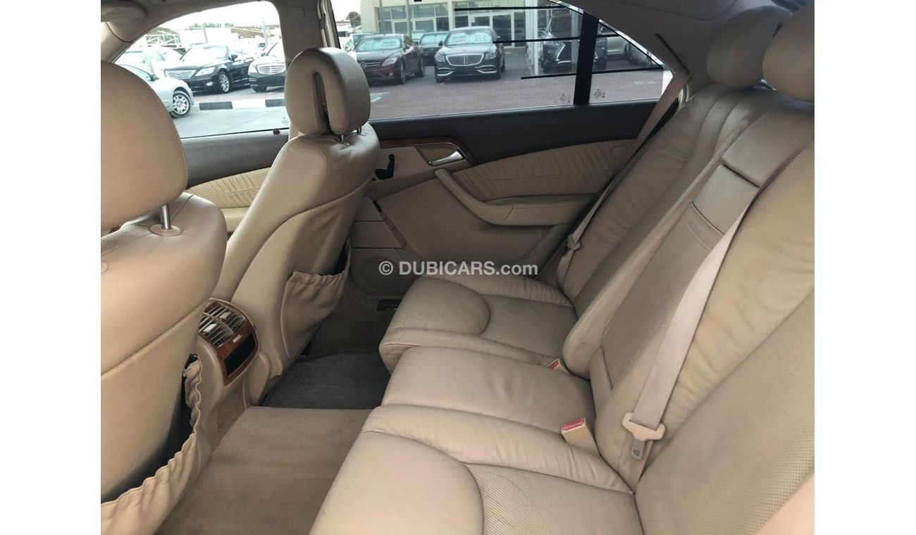 مرسيدس بنز S 350 موديل 2005خليجي فل مواصفات حاله ممتازه من الداخل والخارج  فتحه سقف وكراسي جلد ومثبت سرعه وطاولات ل
