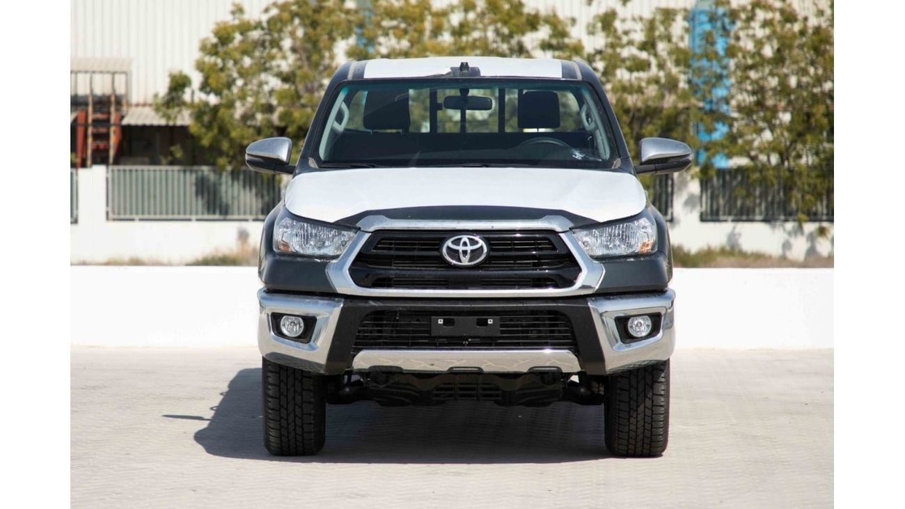 Toyota Hilux 2024 Toyota Hilux 4x4 DC 2.4 - Grey inside Red