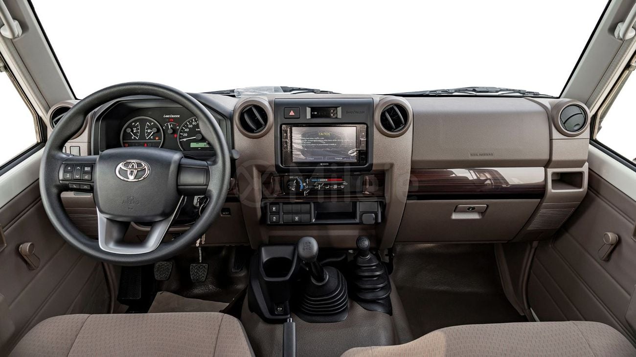 Toyota Land Cruiser 70 LC 78 HARDTOP 4.0L MT