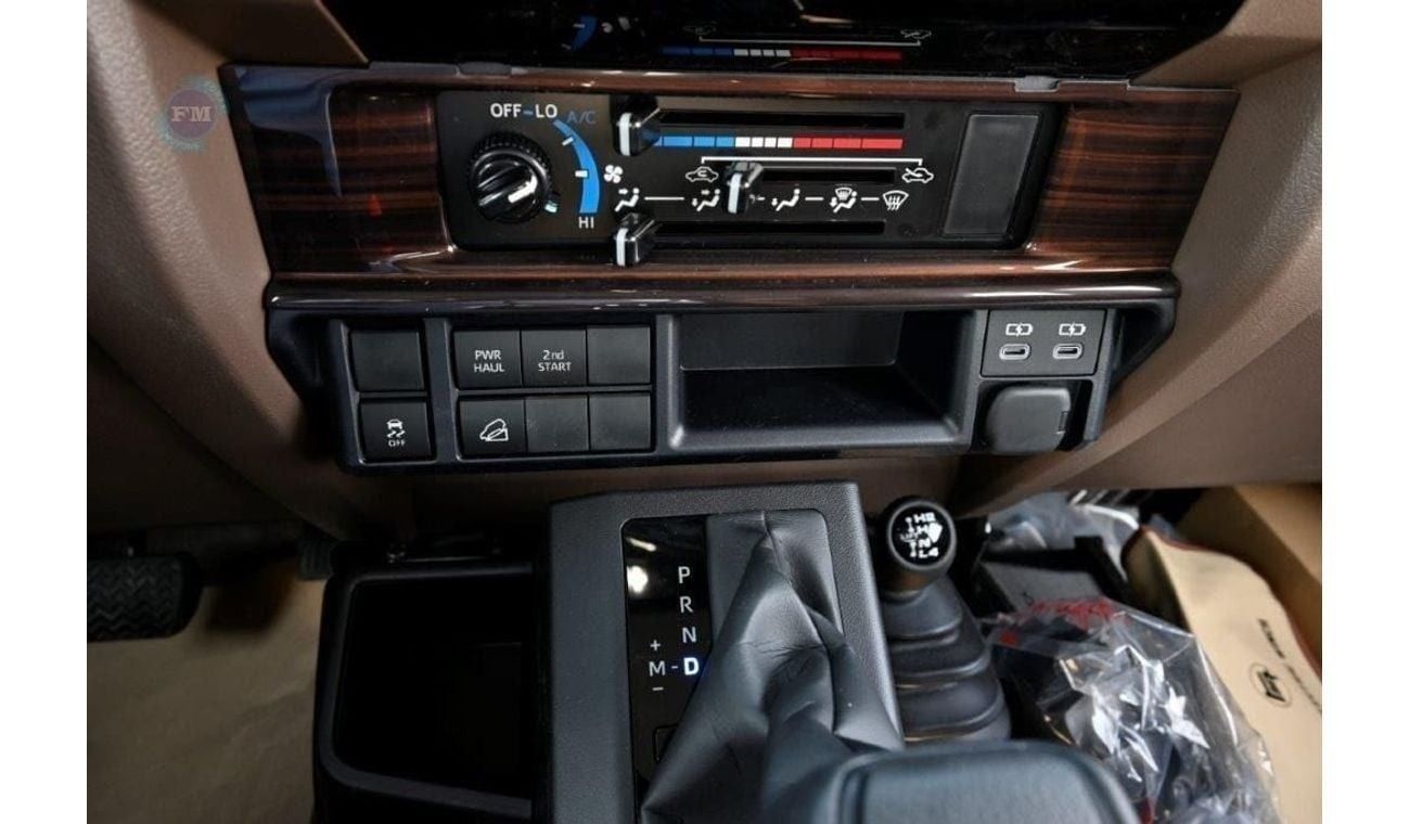 تويوتا لاند كروزر بيك آب 79 Double Cabin LX-Z 2.8L Diesel 4WD 5 Seater Automatic