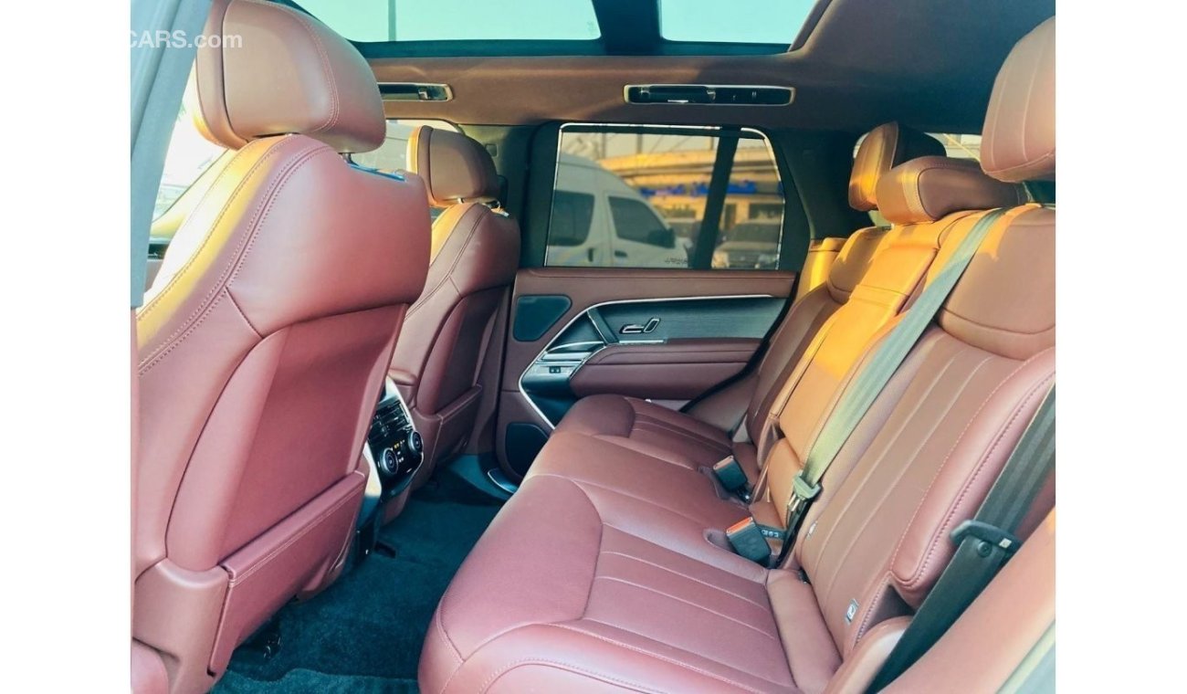 Land Rover Range Rover GCC SPEC UNDER WARRANTY AND SERVICE CONTRACT