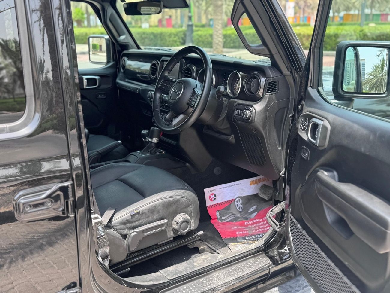 Jeep Wrangler Jeep Wrangler Unlimited, right-hand drive, 3.6L V6 petrol engine, automatic transmission, 4WD, remov