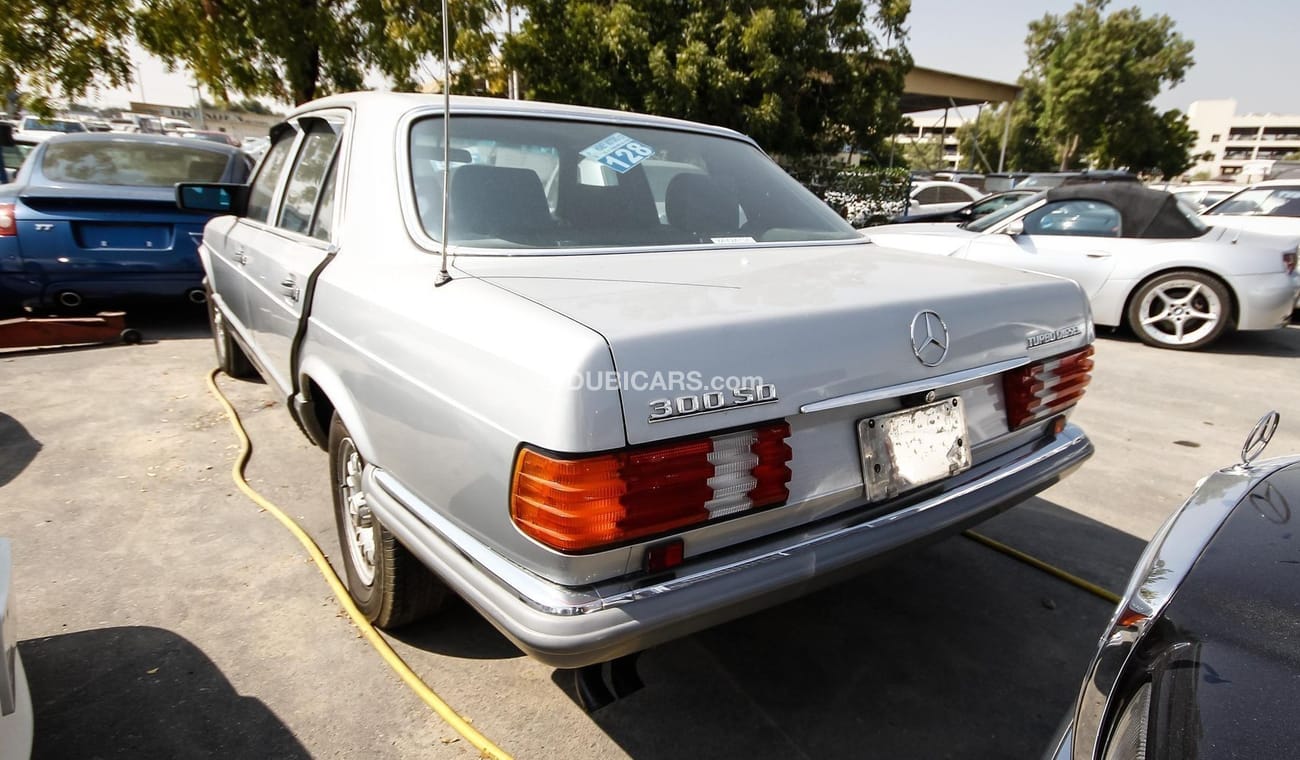 Mercedes-Benz 300 SD