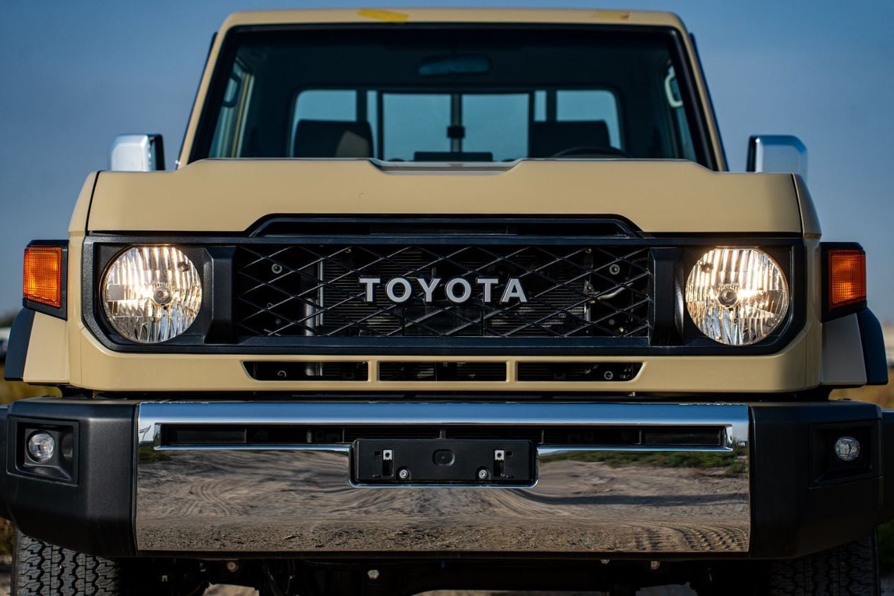تويوتا لاند كروزر بيك آب Toyota Land Cruiser Pickup 4.0L Manuel 2025 4WD