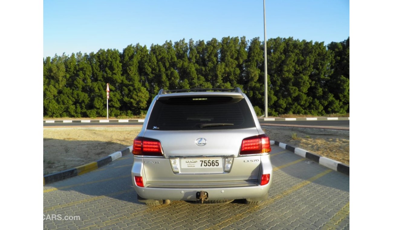 Lexus LX570 2011