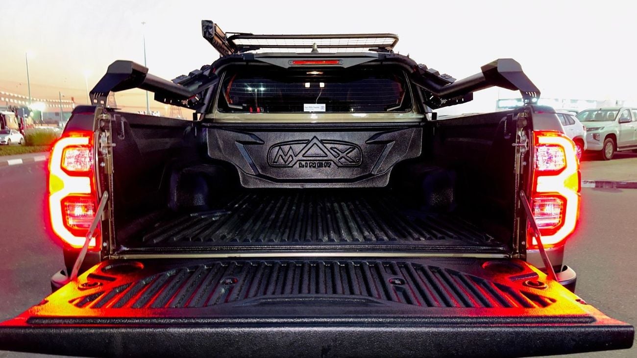 تويوتا هيلوكس OFF-ROAD MODIFIED | AWNING CAMPING TENT | 2.8L DIESEL | MT | 2023 | REAR VIEW CAMERA