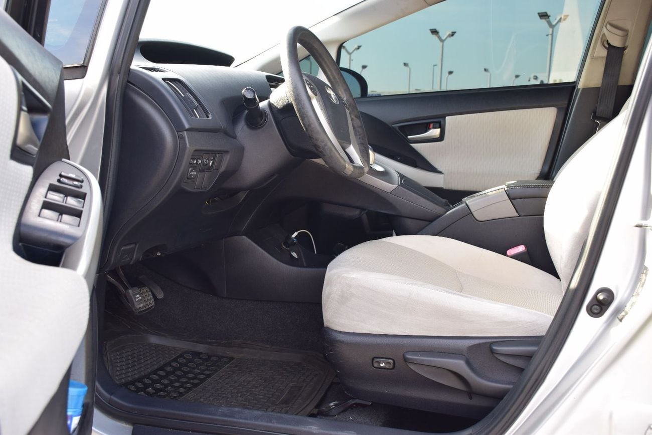 تويوتا برياس 1.8L Hybrid (Japanese Specs)