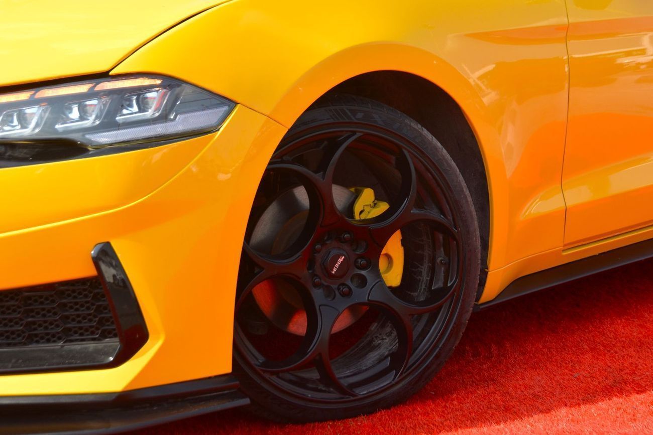 Ford Mustang STD BUMBLEBEE YELLOW BEAST