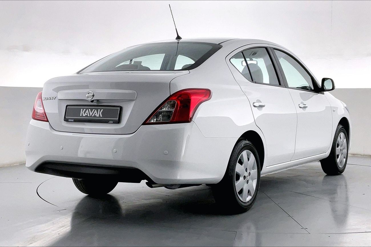 نيسان صني SV | سنة ضمان مجانية | نسبة التمويل 1.99% | خالية من أضرار الفيضانات