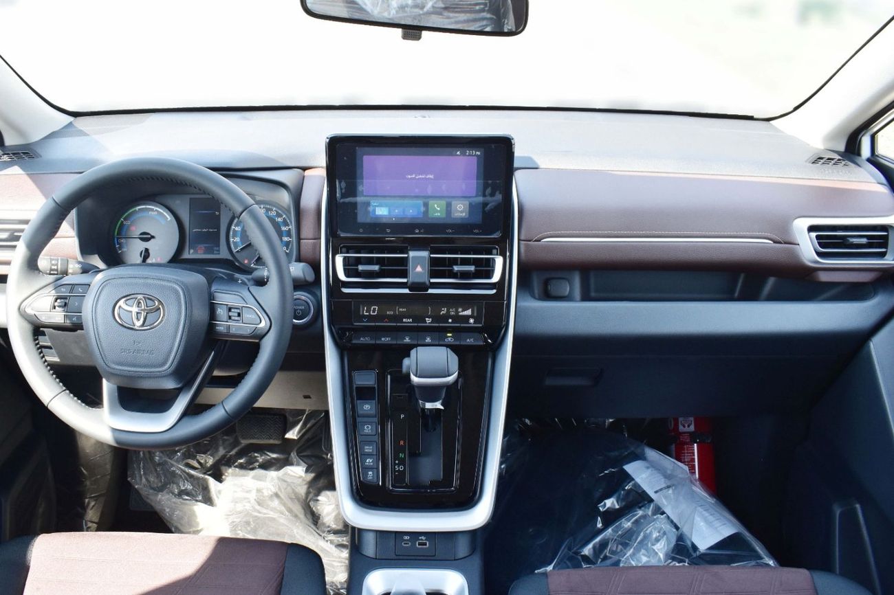 تويوتا إينوفا 2.0L HyCross 8S Hybrid