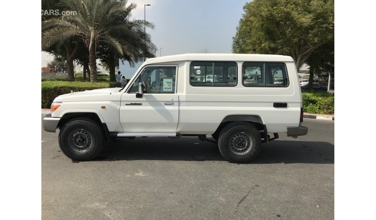 تويوتا لاند كروزر Semi Long Wheel Base 4.5L Diesel LX