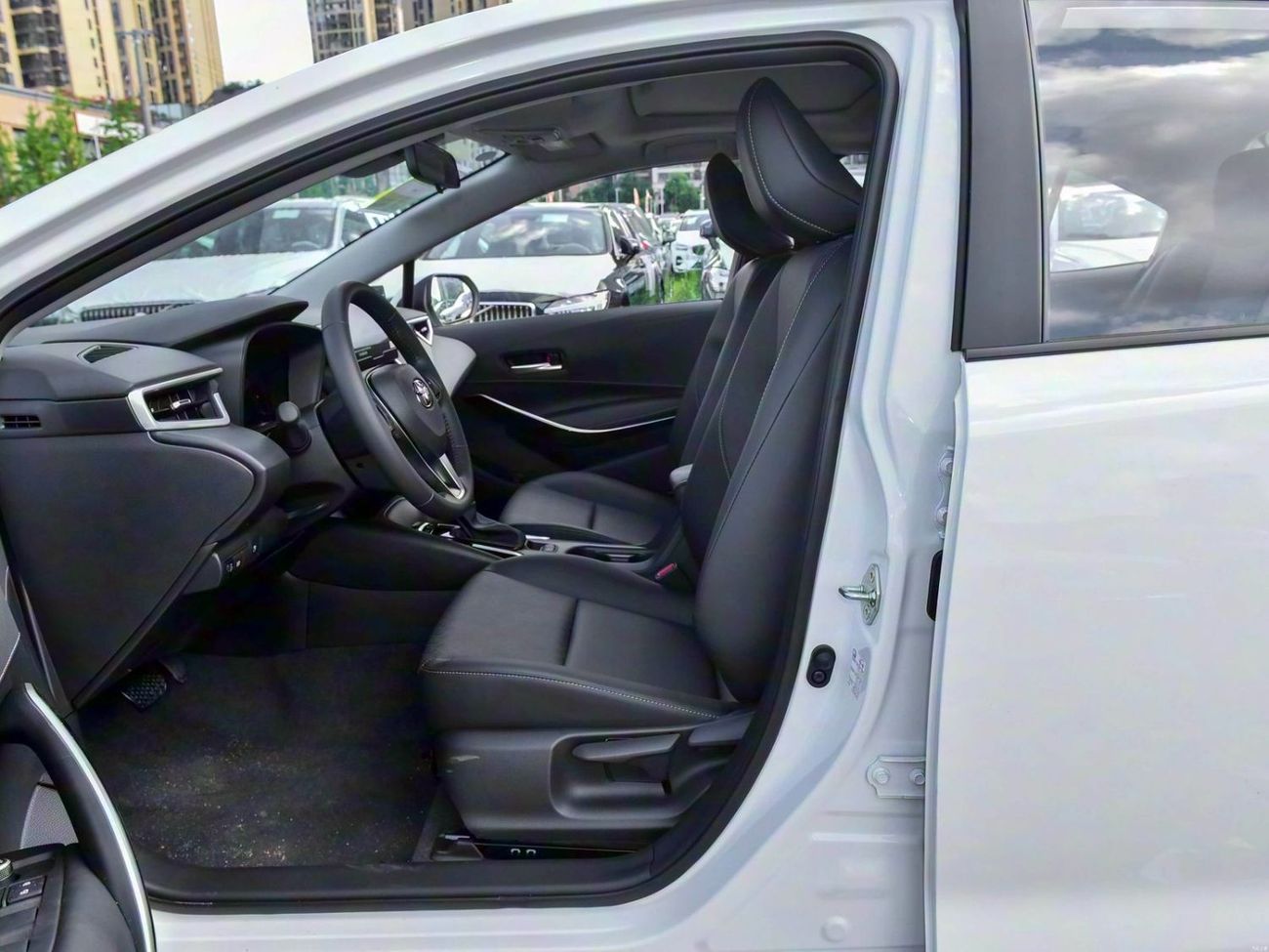 تويوتا كورولا GLI HEV 1.8L