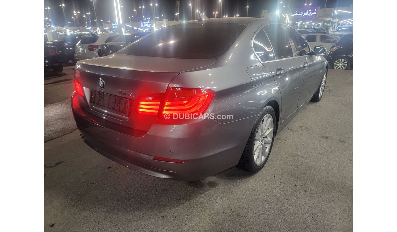 بي أم دبليو 528i اكزكيتيف