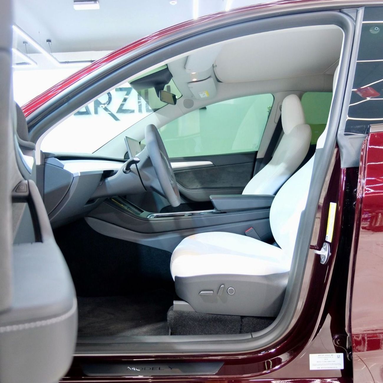 Tesla Model Y Long Range (AWD) AED 2,448 P.M l 0% Down Payment l Tesla Model Y Long Range | Tesla Warranty