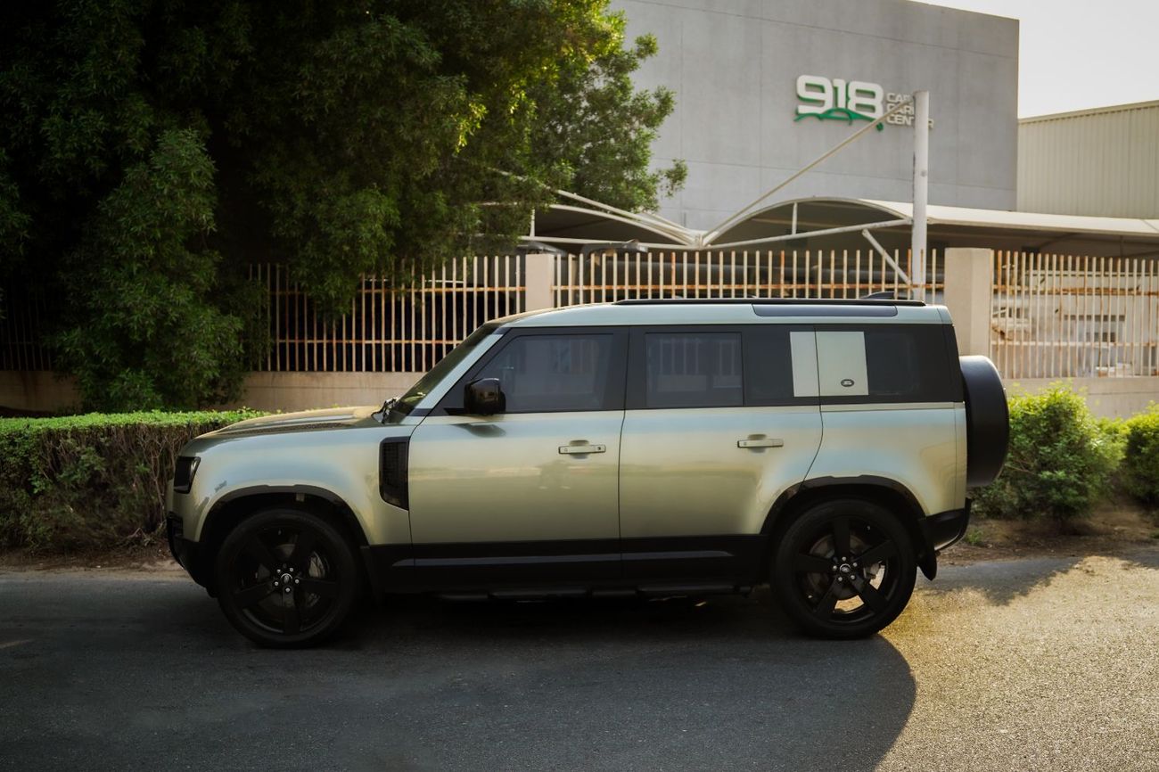 Land Rover Defender P400 110 X-Dynamic SE 3.0L (5 Seater)