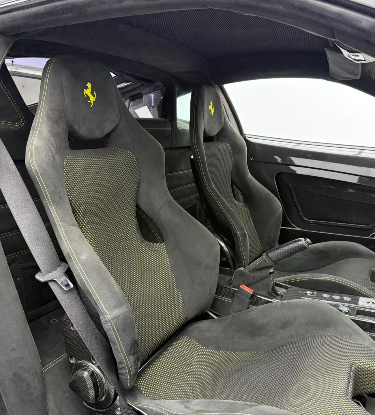 فيراري F430 2009 Ferrari F430 Scuderia, Full Service History, Very Low Km, Excellent Condition, GCC