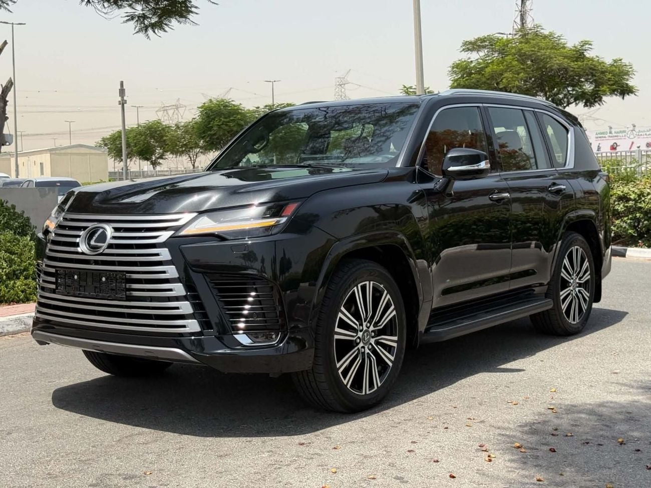 لكزس LX 700h SIGNATURE