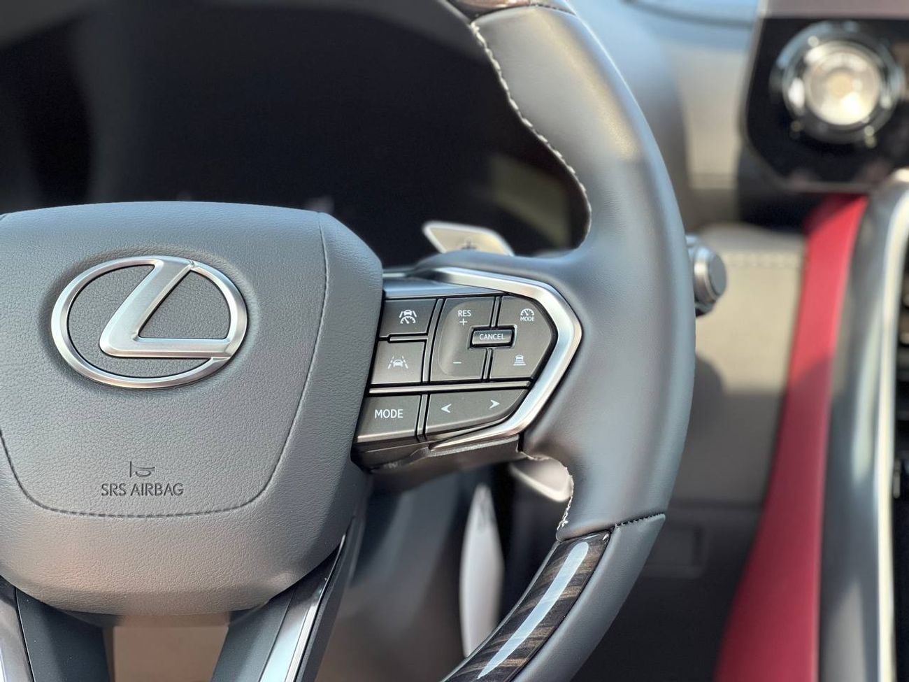 Lexus LX 600 3.5L URBAN PTR A/T // 2025 // FULL OPTION WITH RADAR , HEADUP DISP , MARK LEVINSON // SPECIAL OFFER