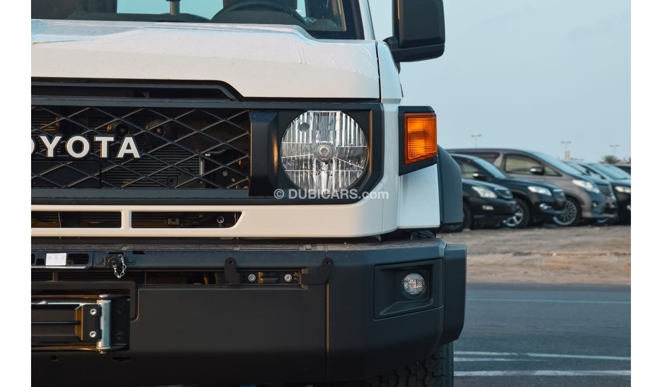 Toyota Land Cruiser Pick Up TOYOTA LAND CRUISER PICKUP 79 SERIES 4.5L V8 4WD 2024 | ALL WHEEL DRIVE | DIFFERENTIAL LOCK | ALLOY 