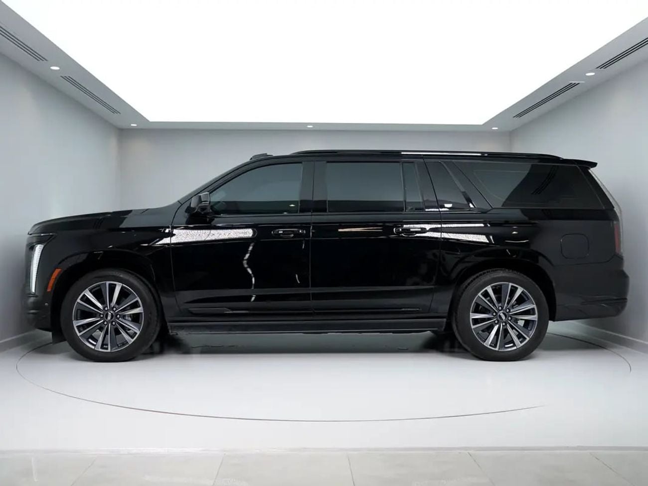 Cadillac Escalade ESV PREMIUM LUXURY PLATINUM ESV - GCC Specs - Brand New!