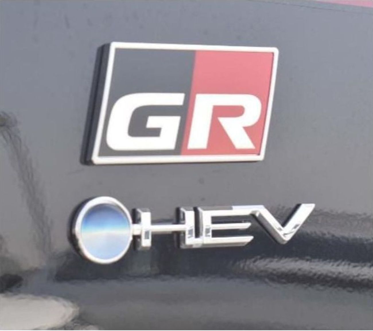 تويوتا لاند كروزر NEW TOYOTA LAND CRUISER LC300 GR-S 3.5L HYBRID - (2025YM)