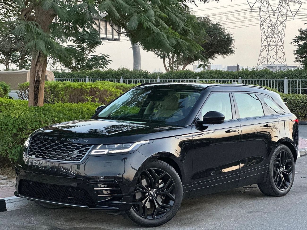 Land Rover Range Rover Velar P250 R-Dynamic SE 2.0L