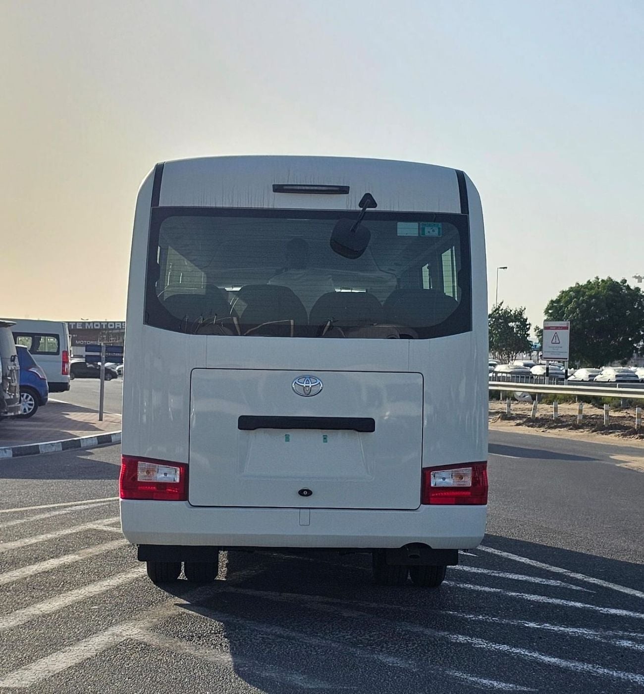 تويوتا كوستر  Toyota Coaster 4.2 DIESEL 23 Seater 2026
