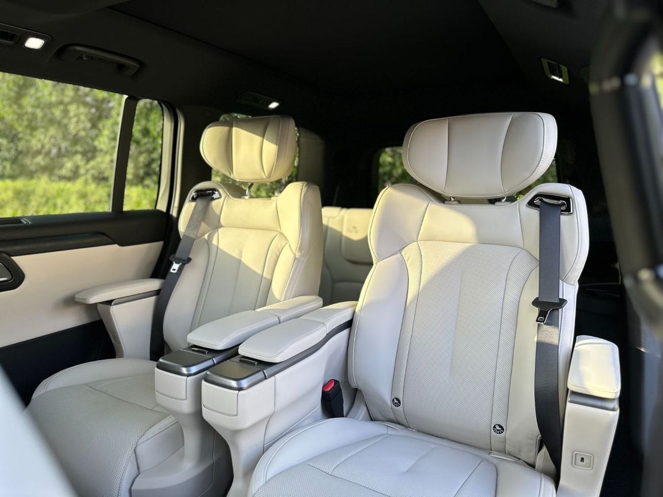 ROX 01 PRESTIGE | 6 Seats VIP | Brand New | AED 3,500 monthly