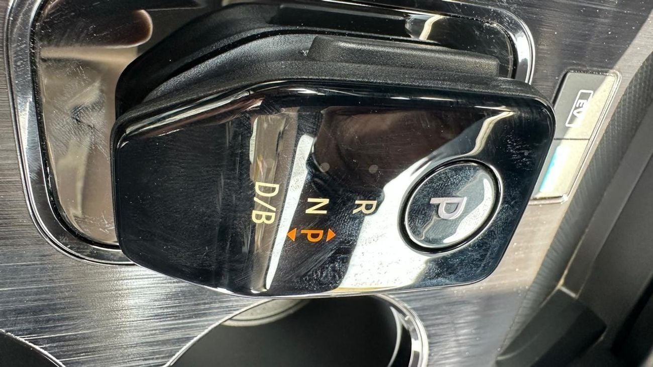 نيسان إكس تريل 1.5T Hybrid AWD Luxury Edition