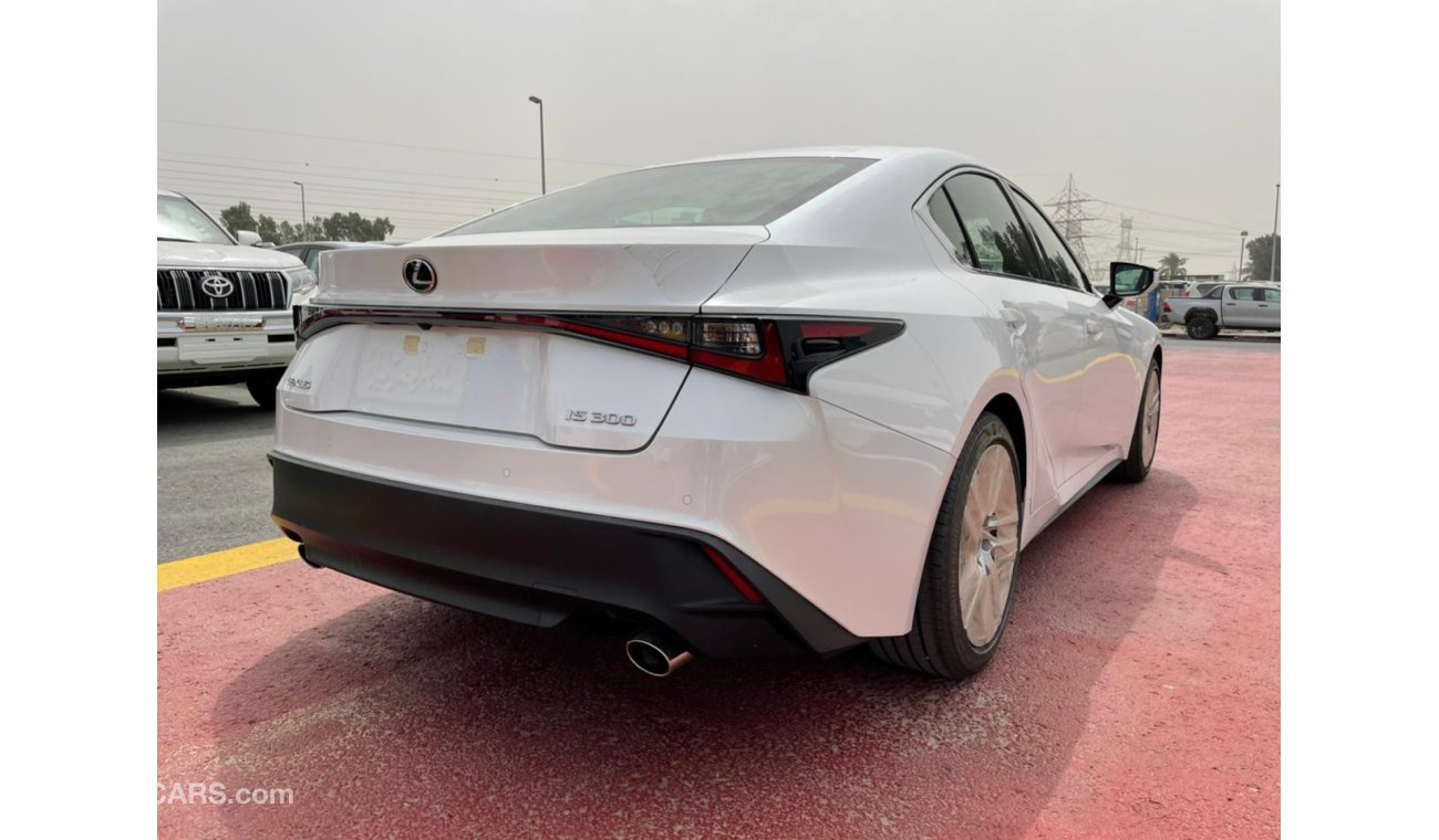 لكزس IS 300 LEXUS IS 300 2021 MODEL، 2.0L، WHITE WIT BEIGE، عجلات مصنوعة من الجلد للتصدير والتسجيل المحلي