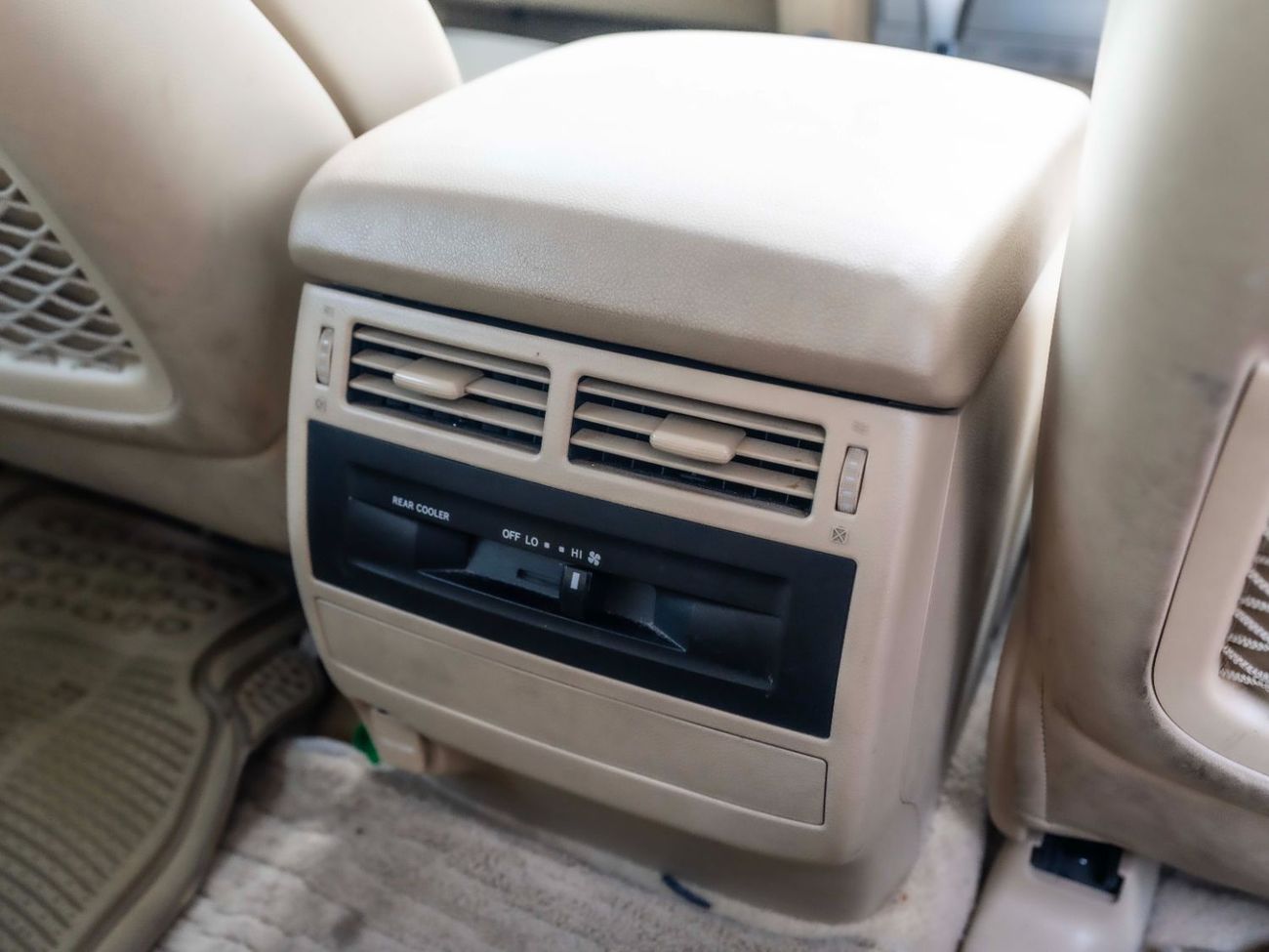 Toyota Land Cruiser GXR