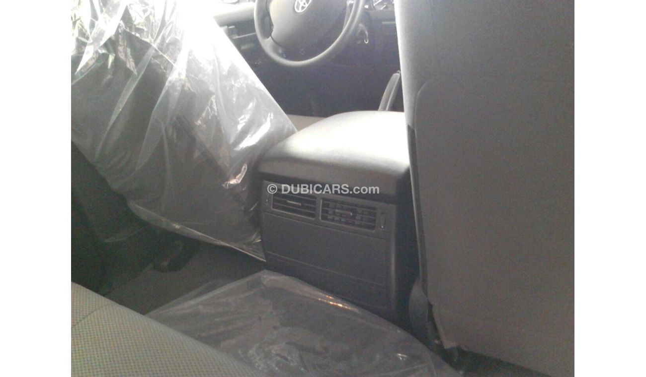 تويوتا لاند كروزر غيار عادي موديل ٢٠١٦