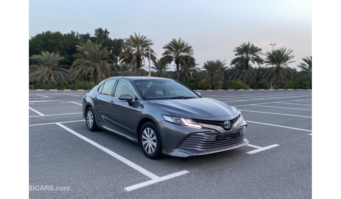 Toyota Camry LE Exclusive offer for 7 days only - Toyota Camry Hybrid - GCC - 2019 model in good condition