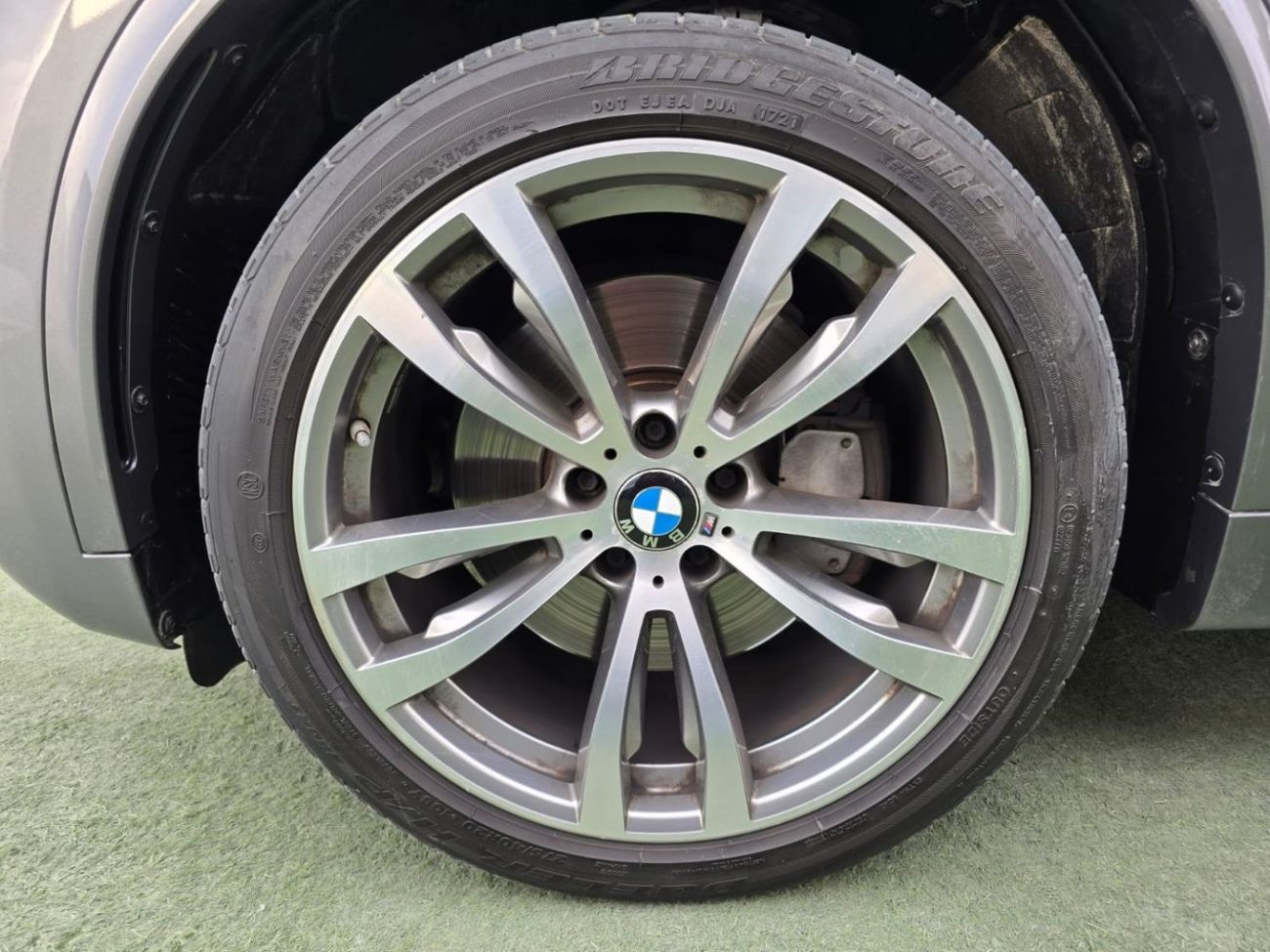 BMW X5 50i Luxury 4.4L (7 Seater) BMW X5 50i 2017 GCC V8 engine 4.4L clean car no any work required availab