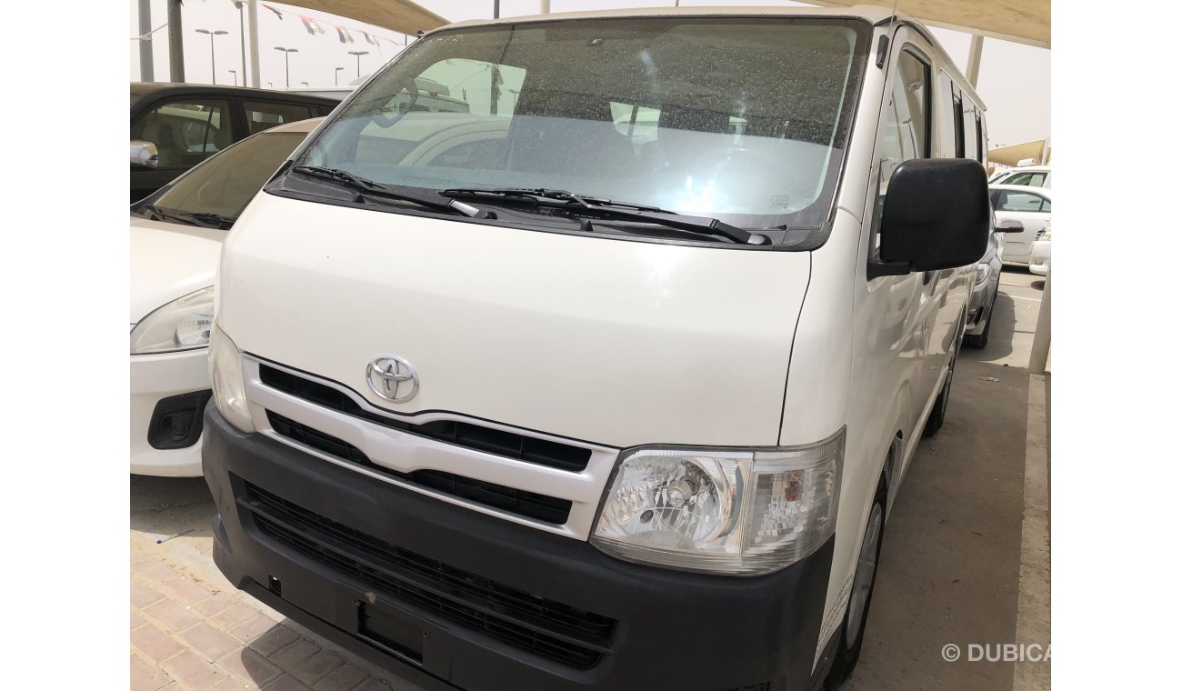 تويوتا هاياس Toyota Hiace bus 15 str,model:2013. Excellent Condition