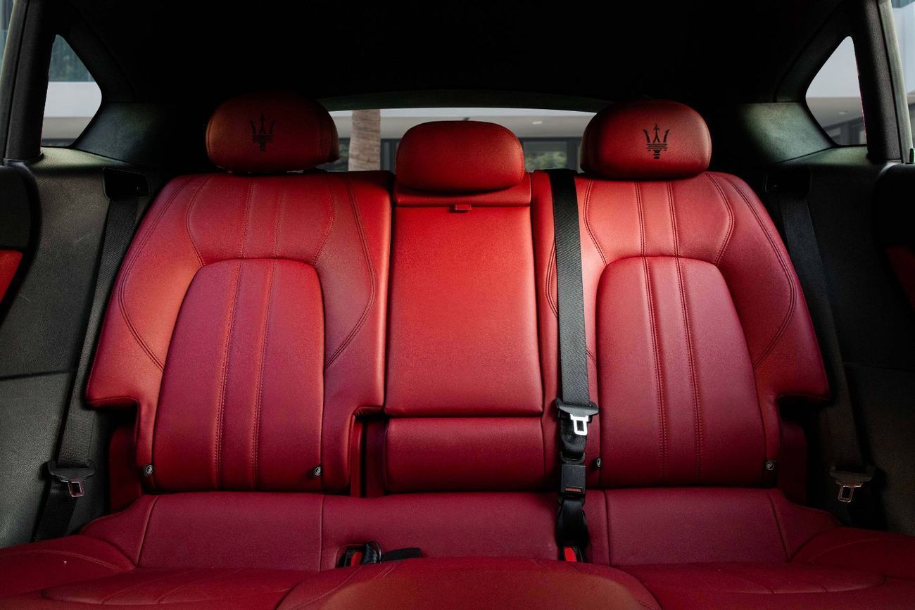 مازيراتي ليفونت Modena | 3,525 P.M | 0% Downpayment | Full Agency History!