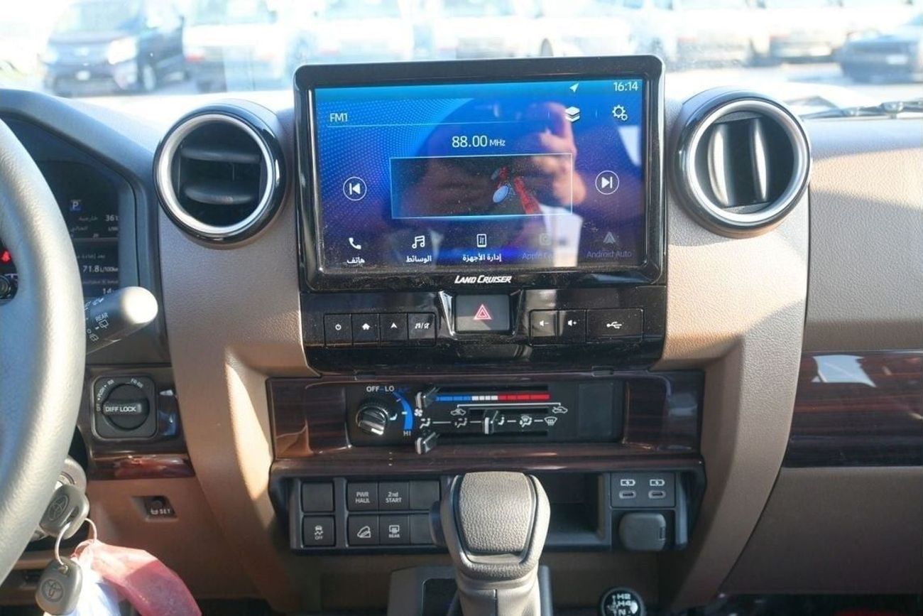 Toyota Land Cruiser 70 Toyota Land Cruiser Hard Top LC71 SHORT CHASE 4.0L Petrol AT