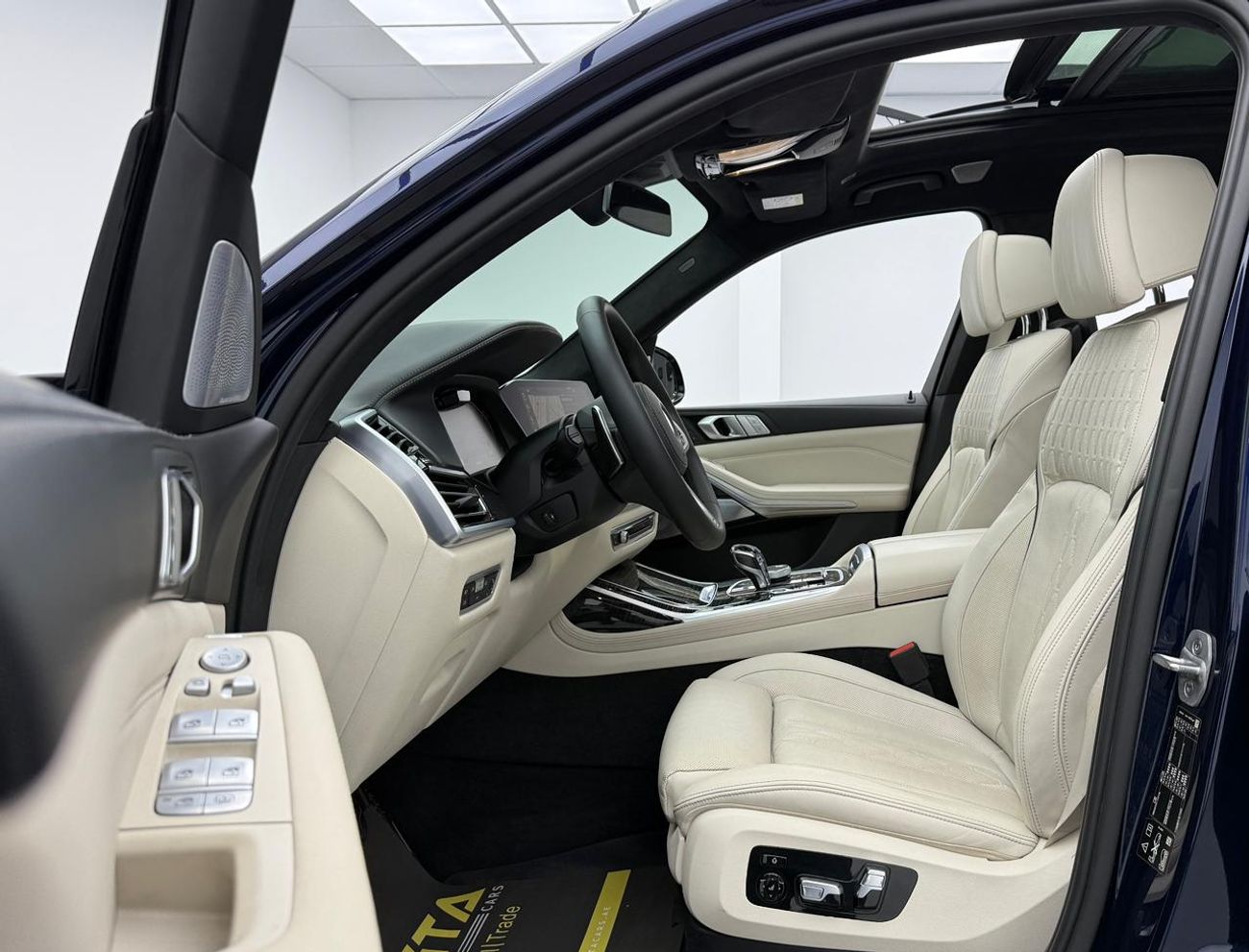 بي أم دبليو X7 2022 BMW X7 xDrive40i M-Sport, 2026 BMW Warranty + Service Pack, Full BMW Service History, GCC