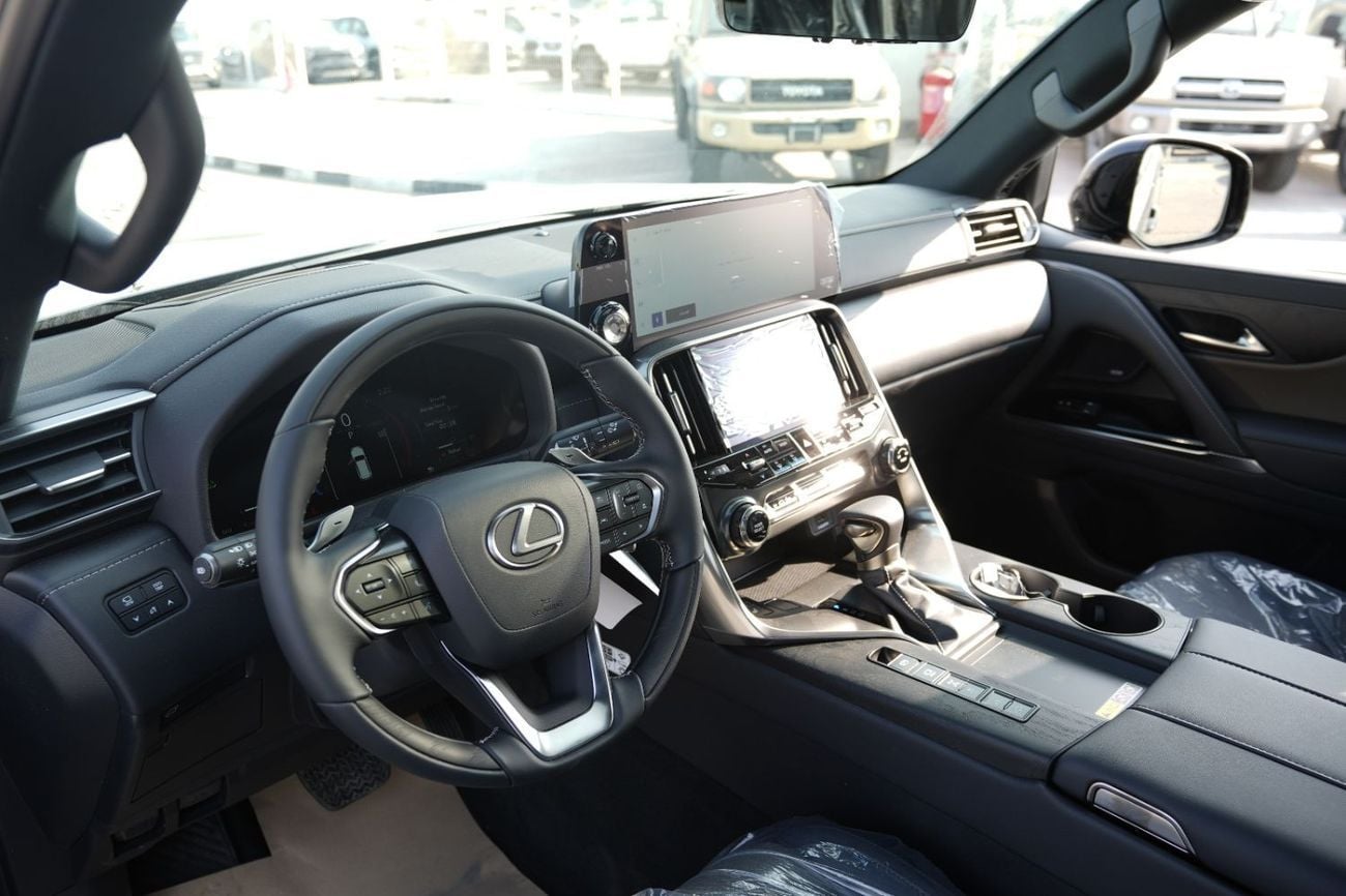 لكزس LX 600 SIGNATURE