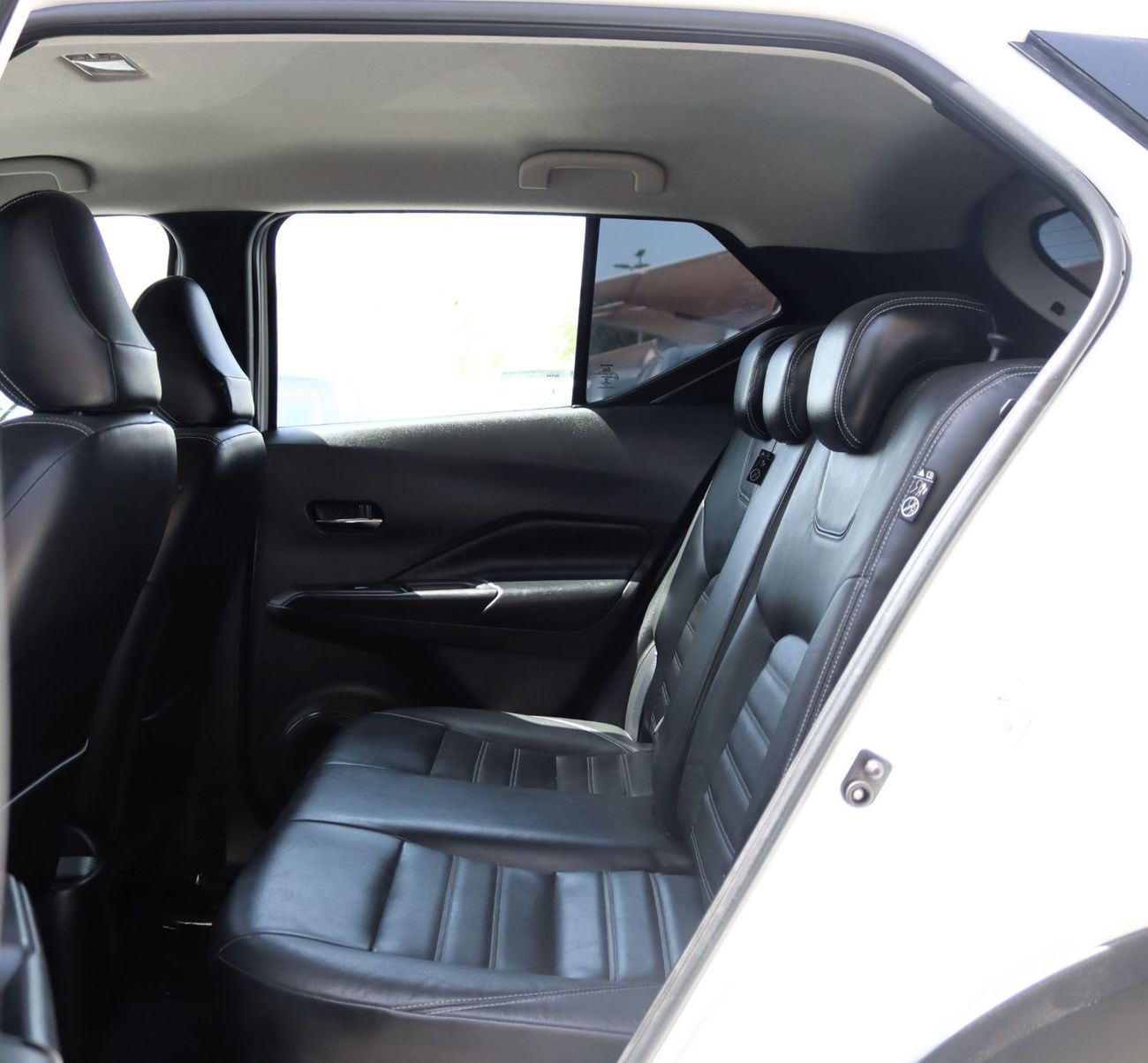 Nissan Kicks SV ACCIDENTS FREE - GCC - FULL OPTION - ENGINE 1600 CC - PERFECT CONDITION INSIDE OUT