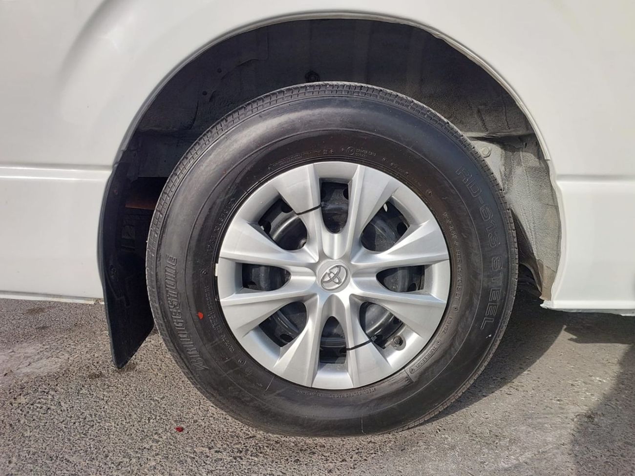 تويوتا هاياس TOYOTA HIACE COMMUTER VAN RHD 2017 MODEL 2.7 L PETROL AUTOMATIC(PM83742)