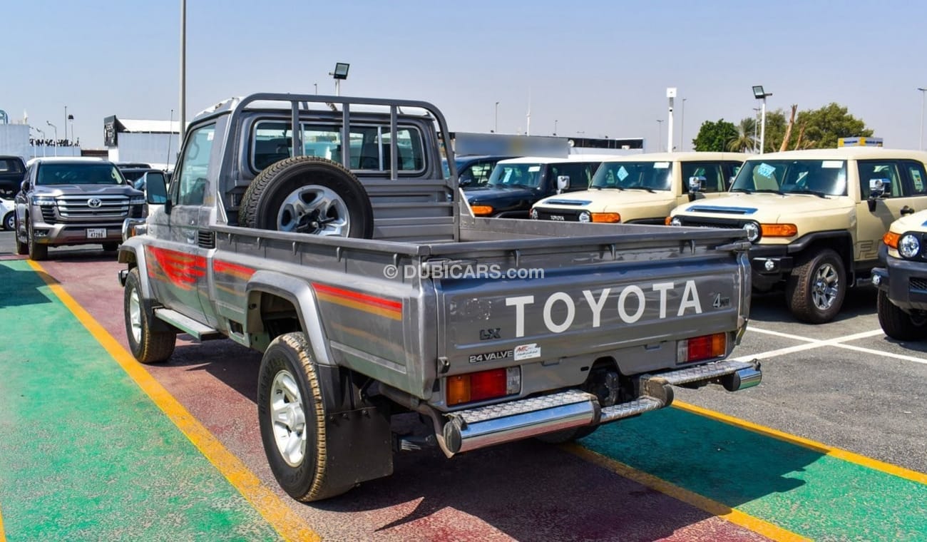Toyota Land Cruiser Pick Up LX V6