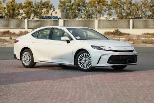 Toyota Camry 2025 TOYOTA CAMRY LE 2.5 - PLATINUM WHITE PEARL inside BEIGE | Export Only